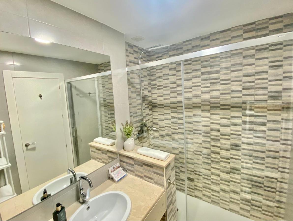 Apartamentos Turisticos Castillo Del Vigia トレモリノス エクステリア 写真